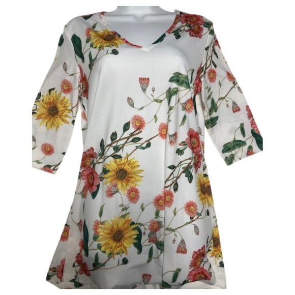 White & Pink Floral Three-Quarter Sleeve Tunic - Picture 2 of 3